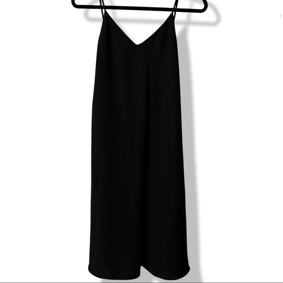 Uniqlo Sleeveless Black Midi Crepe Slip Dress Front Detailing - XS - Picture 3 of 3